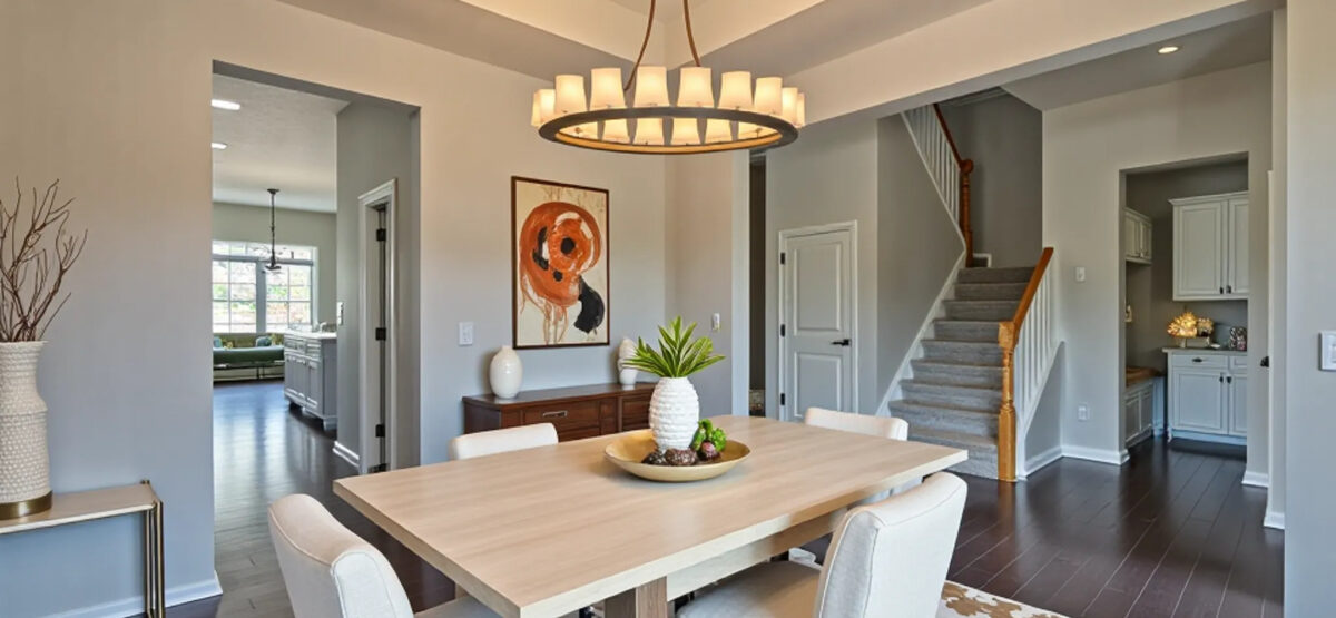 1842 Holmby Virtual dining room